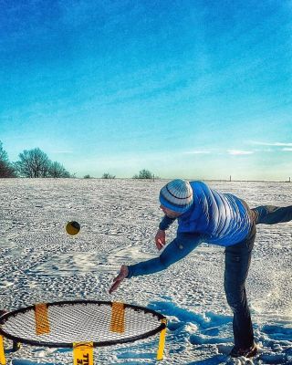 #winter #spikeballers #spikeballchamps #sportshubczsk #sunnyday #wintervibes #sportshub #spikeballroundnet #spikeballpro...